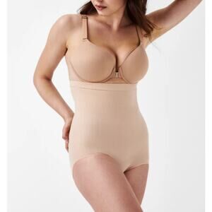 SPANX Women's Soft Nude Seamless Higer Power High-Waisted Brief Panties Size 2X
